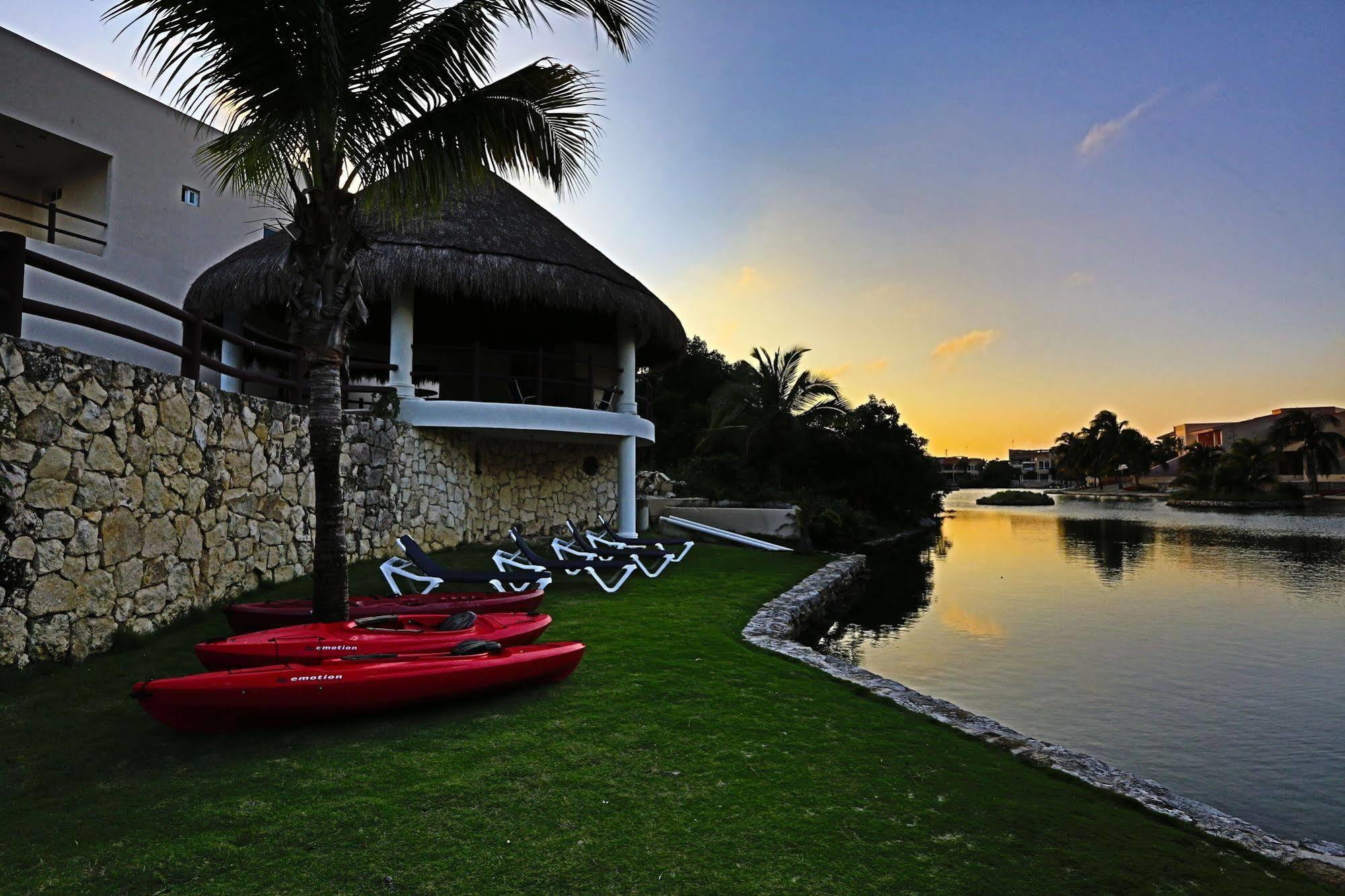 Coral Maya Stay Suites Puerto Aventuras Exteriér fotografie
